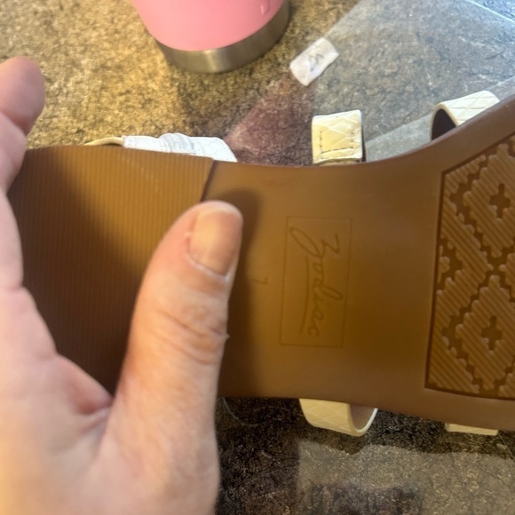 New ZODIAC
Calypso Sandal In White 7 - Picture 8 of 8